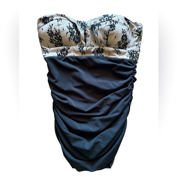 Charlotte Russe black and cream bustier tube top size medium - Picture 1 of 4